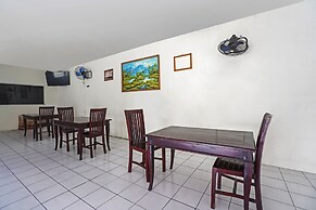 OYO 91035 De Ritz Residence