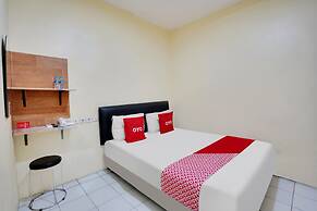 OYO 91035 De Ritz Residence