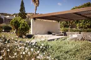 Kalloni - Beautiful Waterfront 3 bed Room Villa