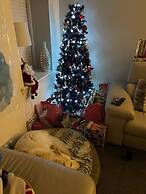 Rural Chapel Cottage, Near Airport, bar & hot tub