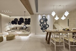 Melitina - Beautiful Waterfront 3 bed Room Villa