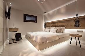 Melitina - Beautiful Waterfront 3 bed Room Villa