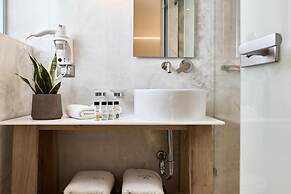 Melitina - Beautiful Waterfront 3 bed Room Villa