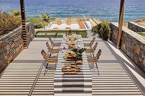 Melitina - Beautiful Waterfront 3 bed Room Villa