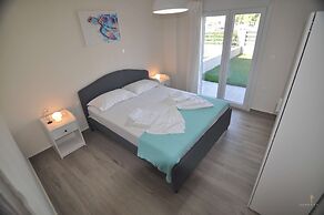 Zennova 24 Nikiti FLOW Family Apt