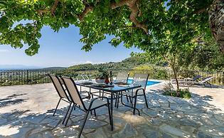 Oak Tree Cottage in Sporades