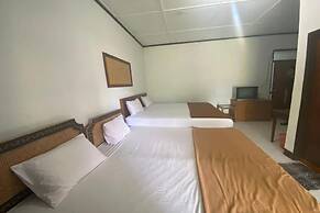 OYO 91073 Rantepao Lodge Near Patung Tedong Bonga