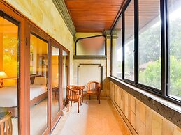 Super OYO Townhouse Oak Maxi Hotel Legian