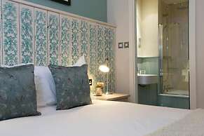 The Farmhouse at Mackworth