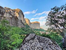Spilaio at Meteora