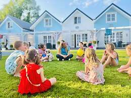 BALTIC FAMILY cottages Swimming pool Kids Club Bicycles