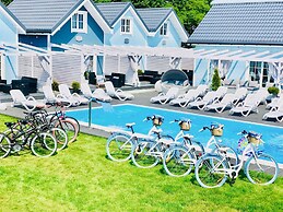 BALTIC FAMILY cottages Swimming pool Kids Club Bicycles