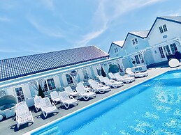 BALTIC FAMILY cottages Swimming pool Kids Club Bicycles