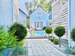 BALTIC FAMILY cottages Swimming pool Kids Club Bicycles