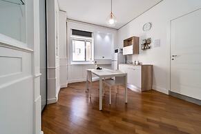 DANTE 138 CLASS ROOMS & APARTMENTS