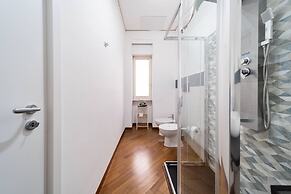 DANTE 138 CLASS ROOMS & APARTMENTS