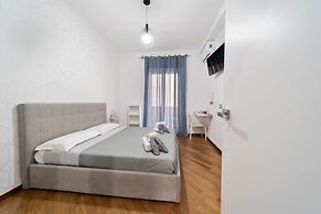 DANTE 138 CLASS ROOMS & APARTMENTS