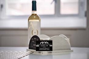 DANTE 138 CLASS ROOMS & APARTMENTS