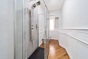 DANTE 138 CLASS ROOMS & APARTMENTS