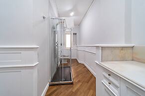 DANTE 138 CLASS ROOMS & APARTMENTS