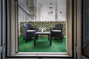 DANTE 138 CLASS ROOMS & APARTMENTS