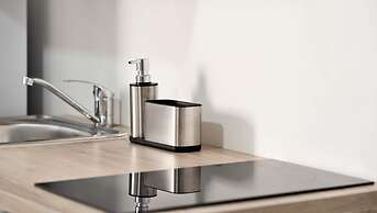 DANTE 138 CLASS ROOMS & APARTMENTS