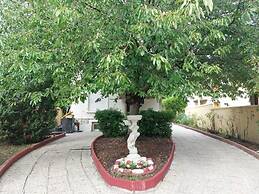 Happy Land Holliday Residential