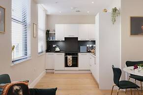 Dream Stays Bath - John Street