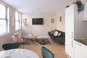 Dream Stays Bath - John Street