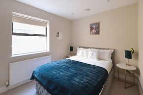 Dream Stays Bath - John Street