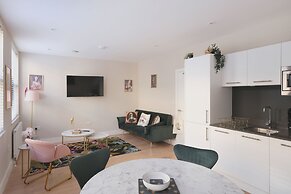 Dream Stays Bath - John Street