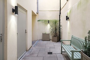 Dream Stays Bath - John Street