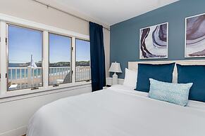 The Cove at Rockport Hotel