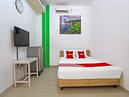 OYO Life 91957 Hotel Roda Mas 2