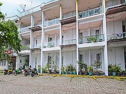 OYO Life 91957 Hotel Roda Mas 2