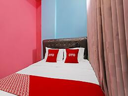 OYO Life 91957 Hotel Roda Mas 2