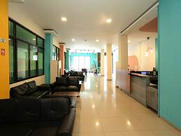 Super OYO Collection O 92130 Hotel Fiducia Kaji