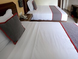 Super OYO Collection O 92130 Hotel Fiducia Kaji