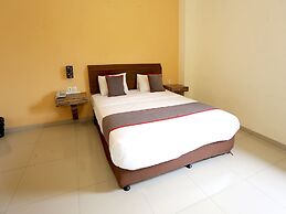 Super OYO Collection O 92130 Hotel Fiducia Kaji