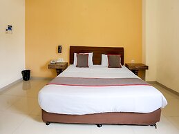 Super OYO Collection O 92130 Hotel Fiducia Kaji