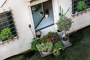 BURANELLI CHARME ROOMS