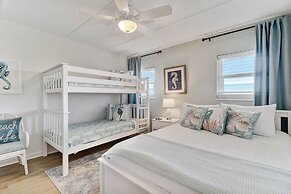 C5 Amelia South 2 Bedroom Condo by RedAwning