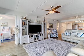 C5 Amelia South 2 Bedroom Condo by RedAwning