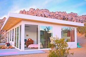 House Of Intellect - Hot Tub, Pool Fire Pit And Views! 1 Bedroom Home 