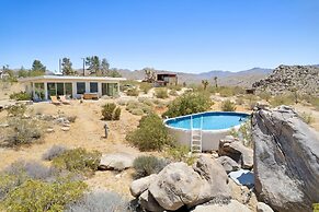 House Of Intellect - Hot Tub, Pool Fire Pit And Views! 1 Bedroom Home 