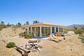 House Of Intellect - Hot Tub, Pool Fire Pit And Views! 1 Bedroom Home 