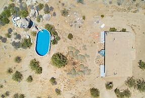 House Of Intellect - Hot Tub, Pool Fire Pit And Views! 1 Bedroom Home 