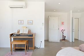 House Of Intellect - Hot Tub, Pool Fire Pit And Views! 1 Bedroom Home 