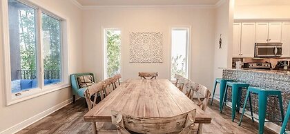 Villa De Palmas 5 Bedroom Home by RedAwning