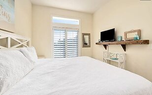 Villa De Palmas 5 Bedroom Home by RedAwning